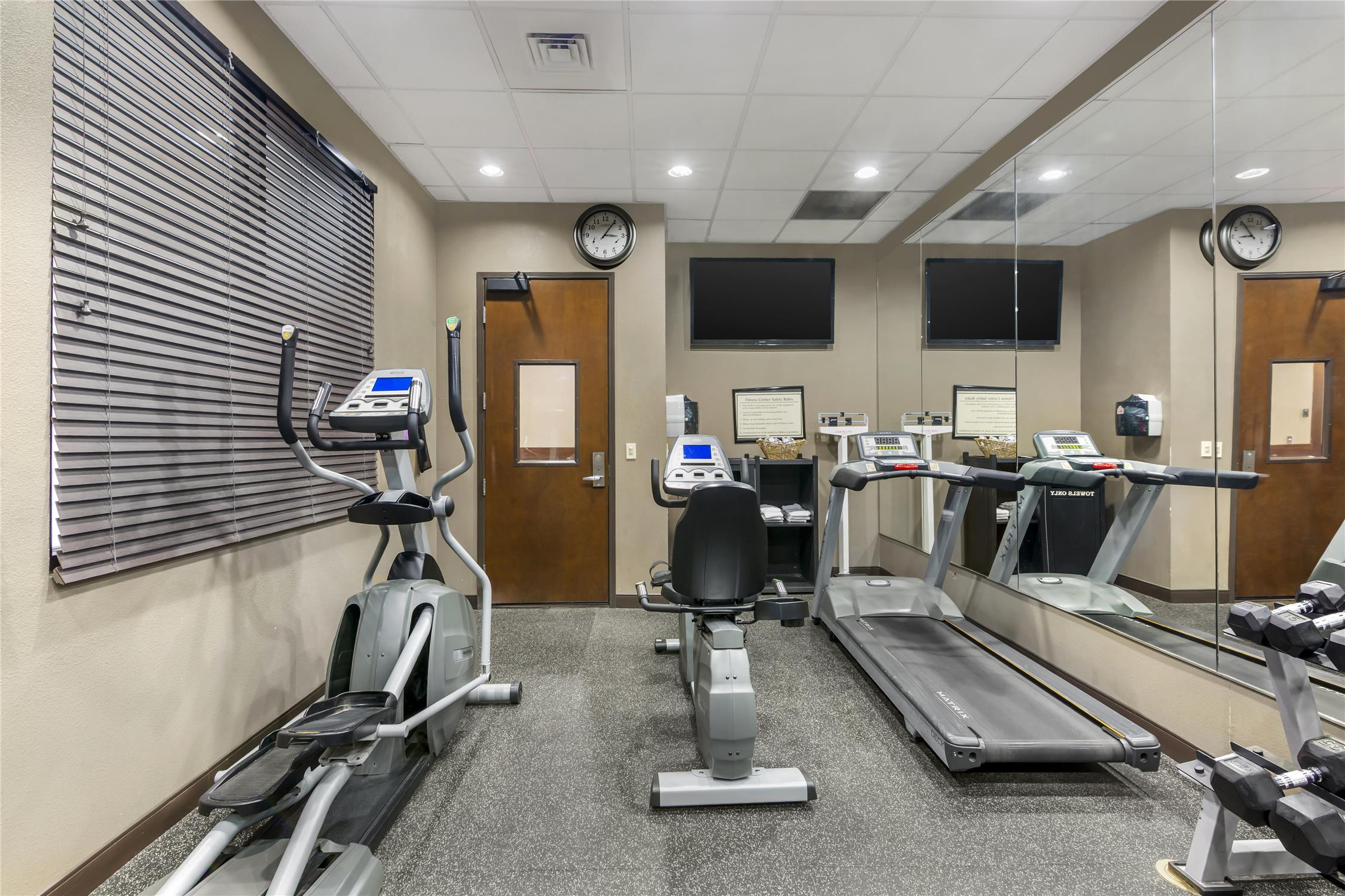 Best Western Plus Williston Hotel & Suites 33/50