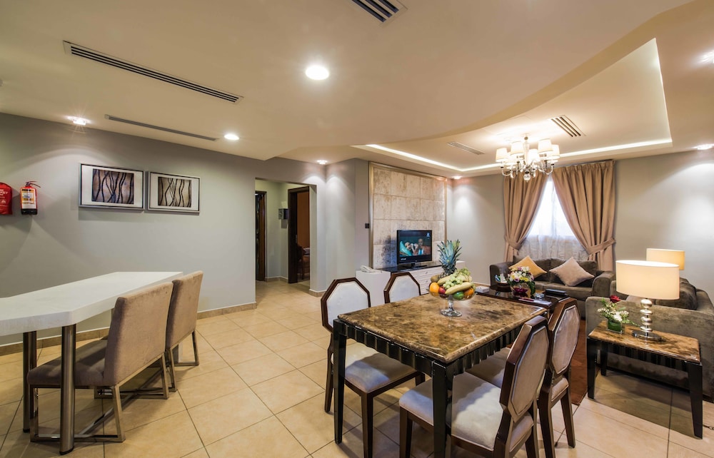 بودل فخرية(Boudl Al Fakhria) 21/26