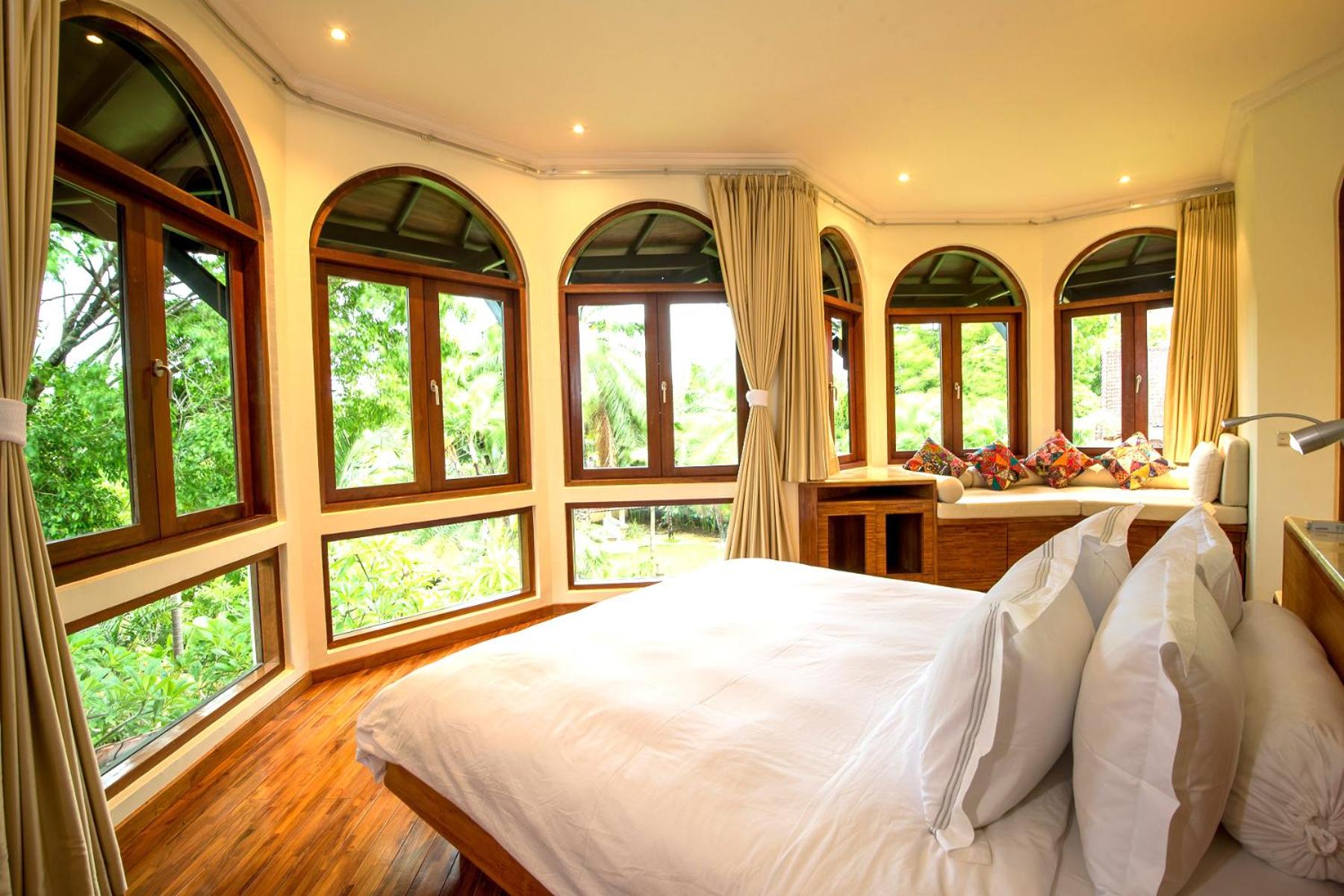 Urbanest Inn Villa 14/50