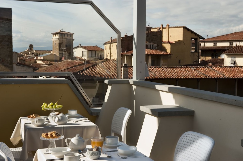 Della Signoria Hotel 38/42