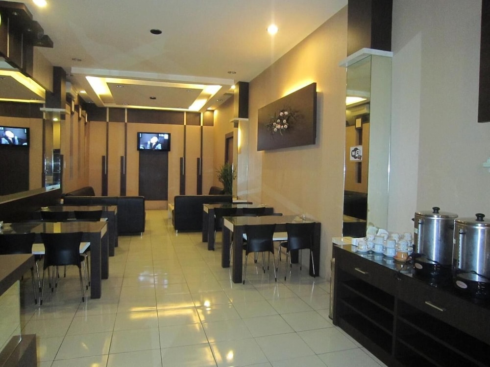 Wisma Sederhana Budget Hotel 32/35