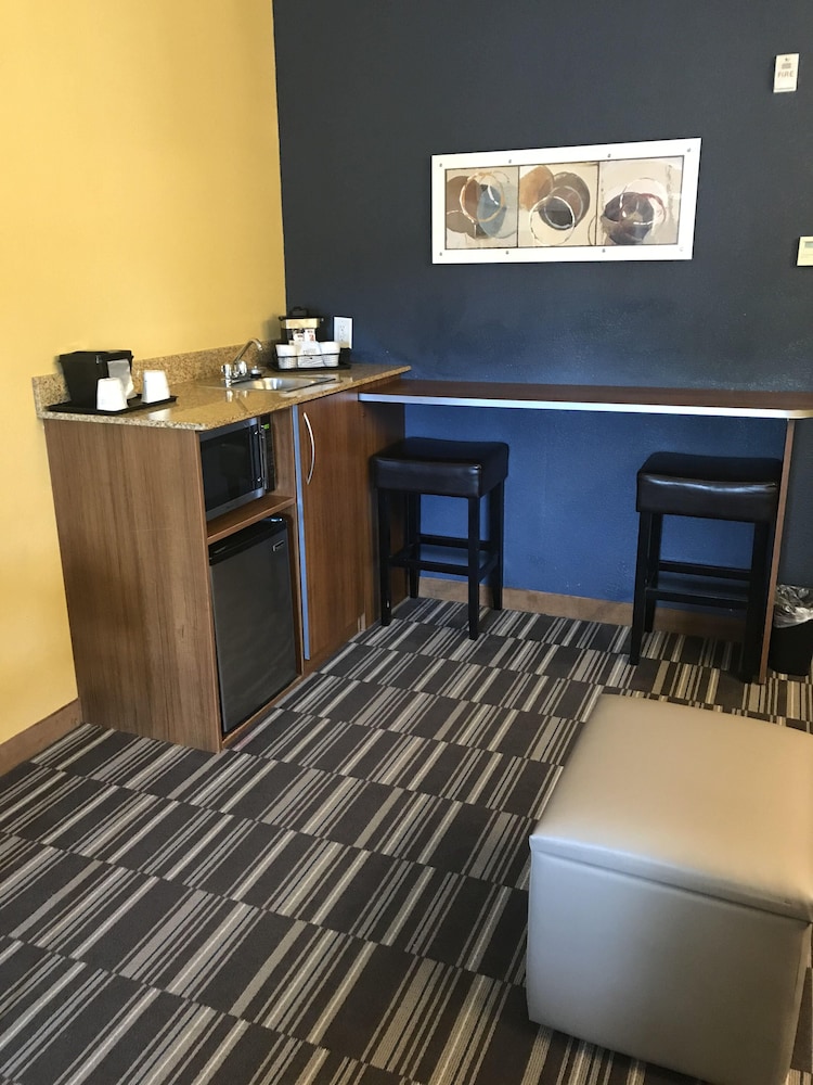 Microtel Inn And Suites Columbus Ft Benning 4/29