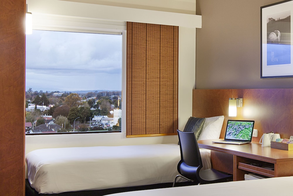 Ibis Hamilton Tainui 33/57