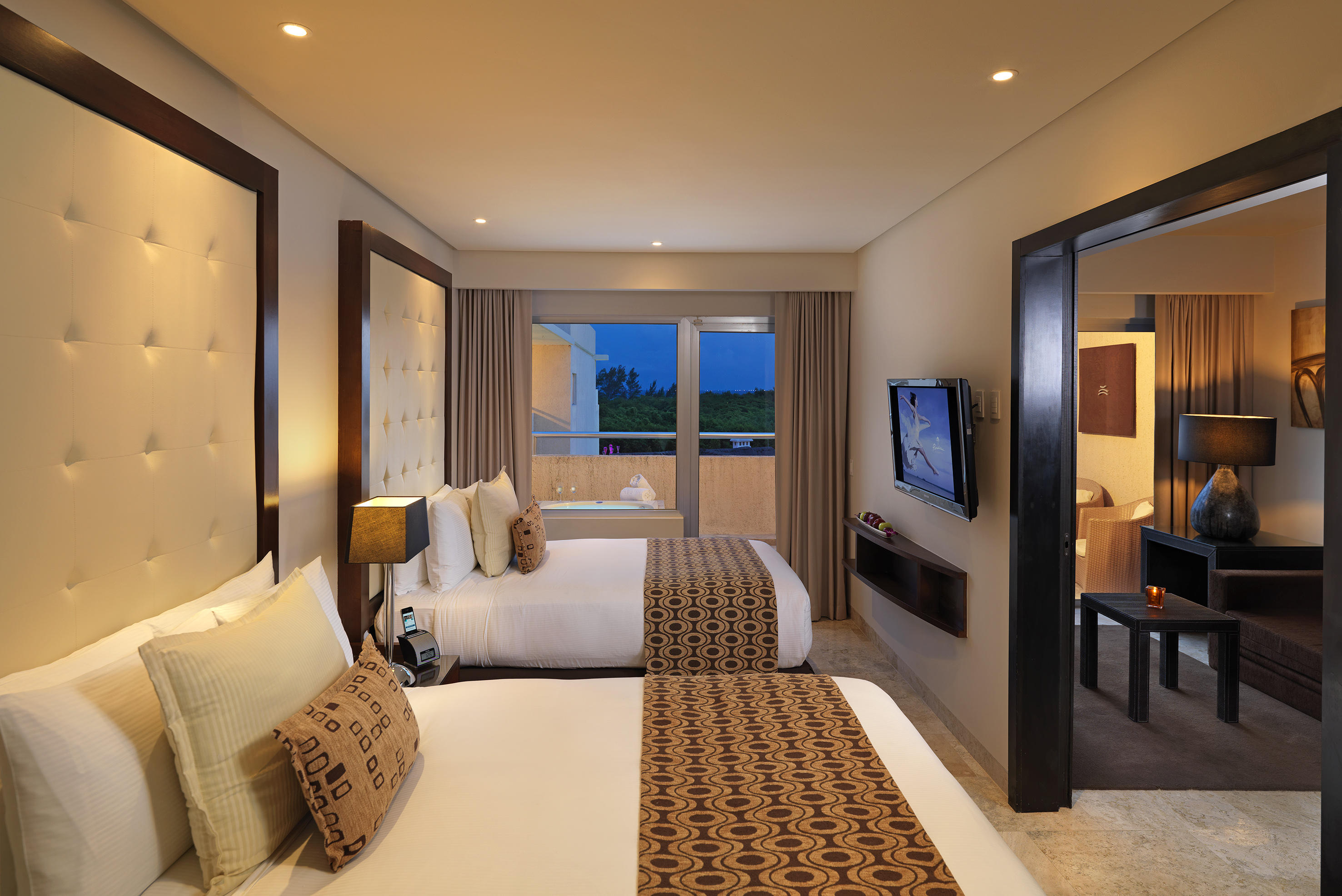 Concierge, Master, Family, Suite, Nature View
