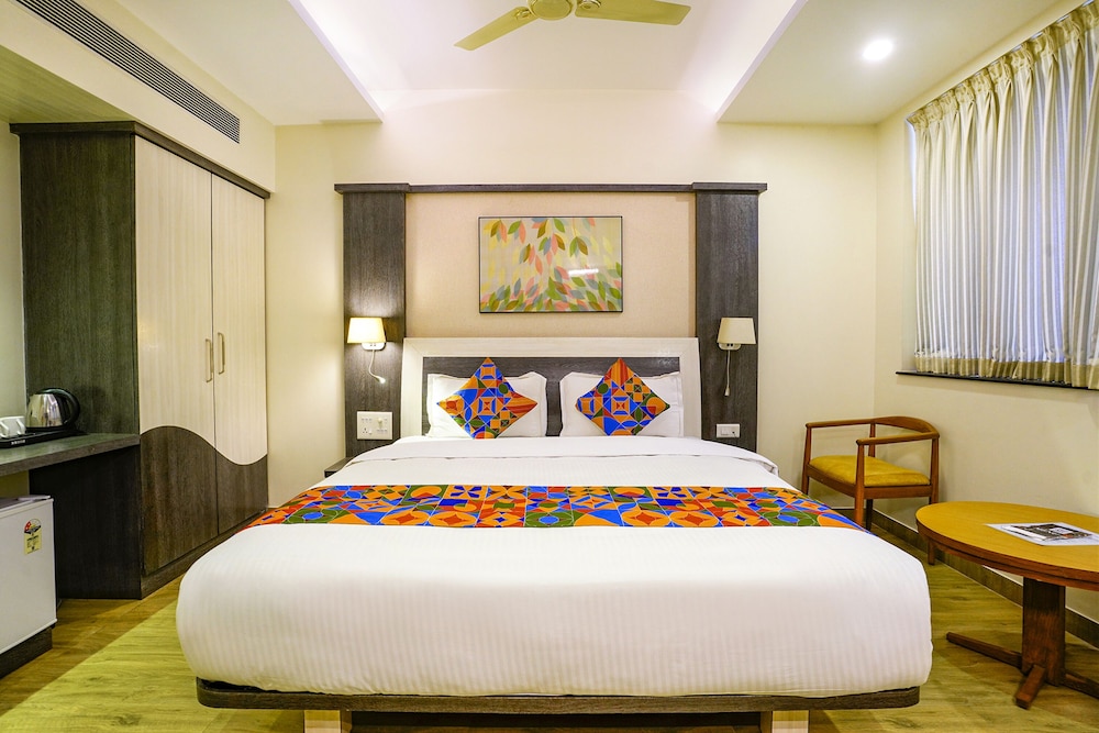 Prestige Hotel 27/50