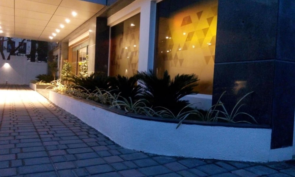 Zibe Coimbatore By Grt Hotels 20/28
