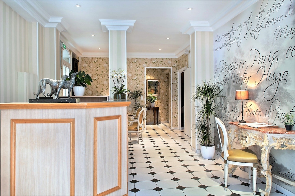 Hotel Romance Malesherbes By Patrick Hayat Formerly Romance Malesherbes 5/66