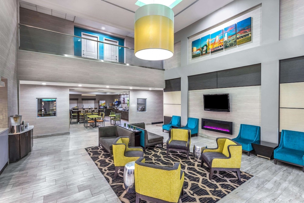 La Quinta Inn & Suites by Wyndham Columbus - Edinburgh 34/59