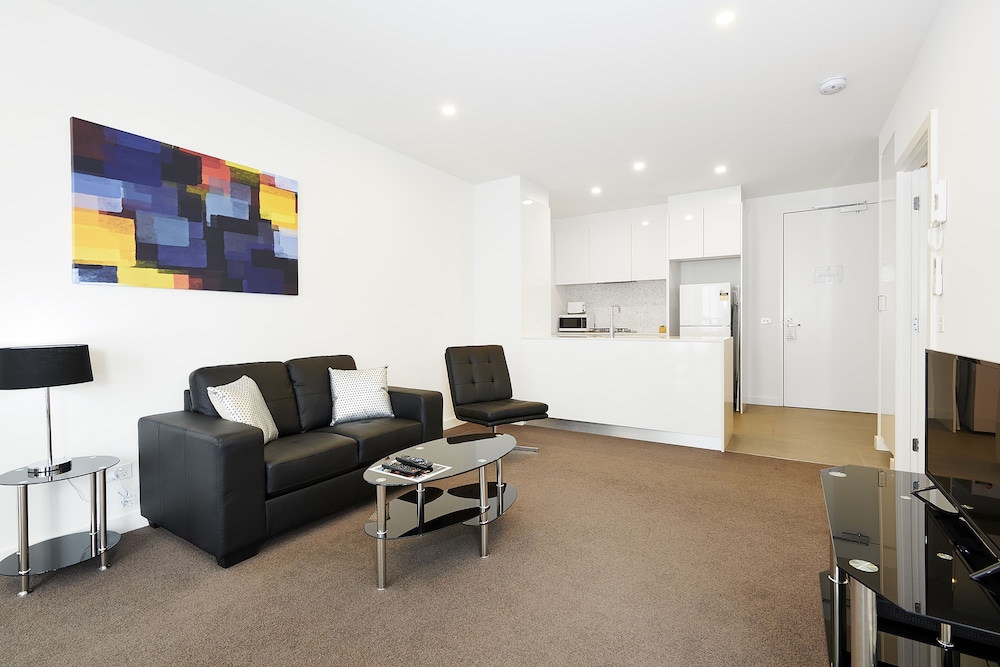 Melbourne Knox Central Apartment Hotel 41/49