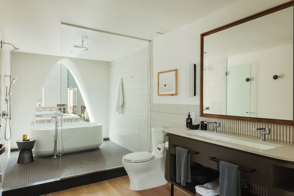 Mountain, Studio, Suite, King Bed، Populus Hotel 3/3
