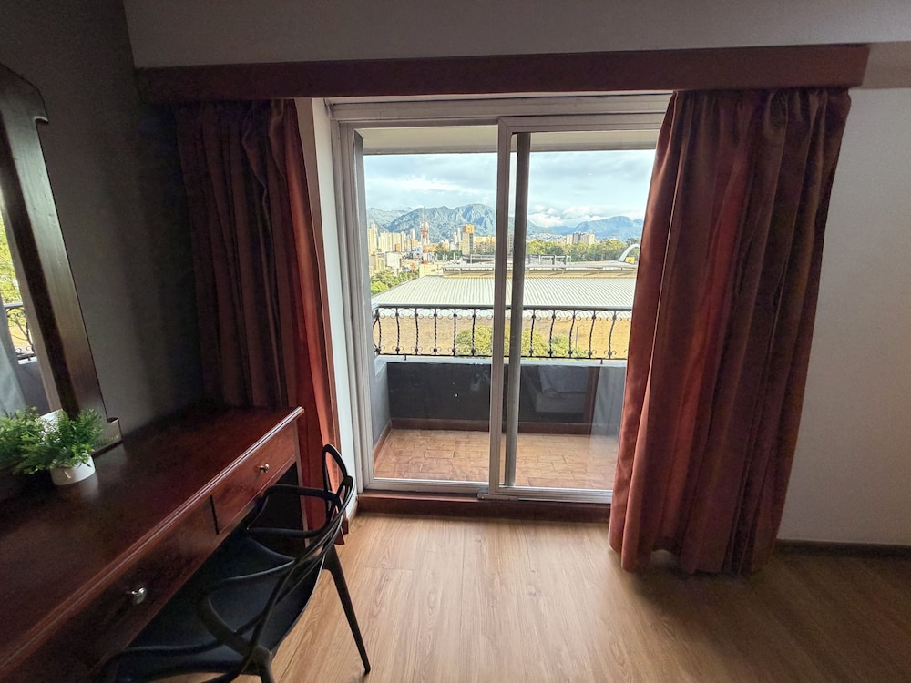 Blu Inn Hotel 35/50