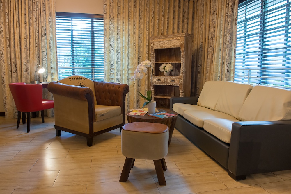 Tradewinds Apartment Hotel 30/65