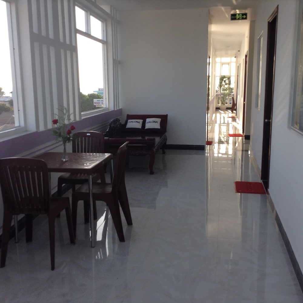 Halona Hotel 23/35