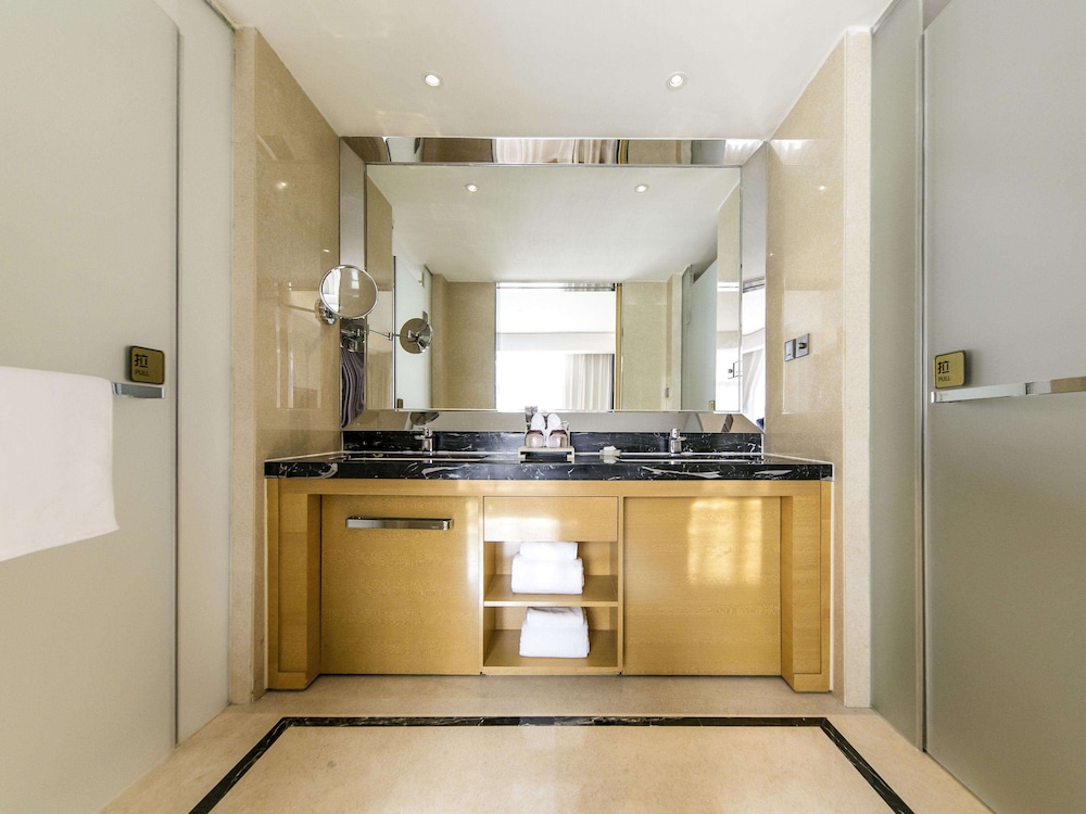 Mercure Beijing Chang An West 46/48
