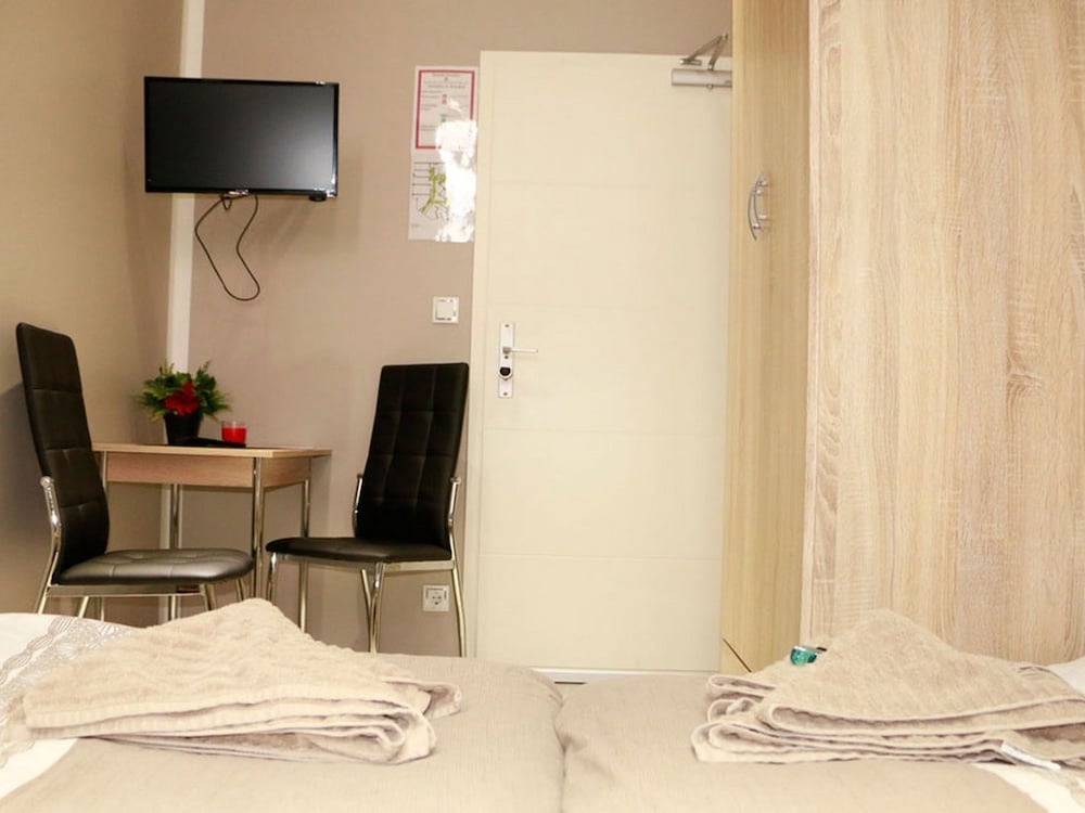 Amaya Motel 26/27
