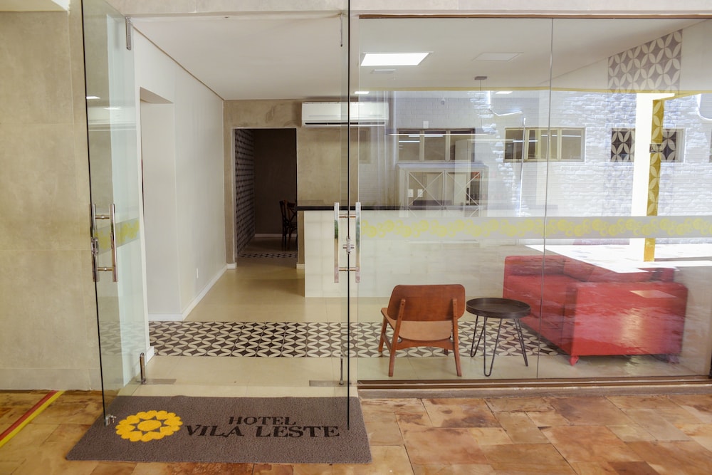 Hotel Vila Leste 23/43