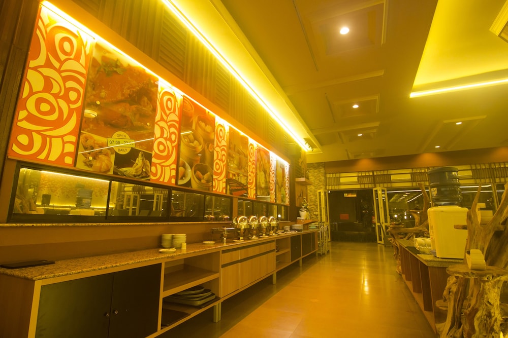 Savita Garden Inn 33/44