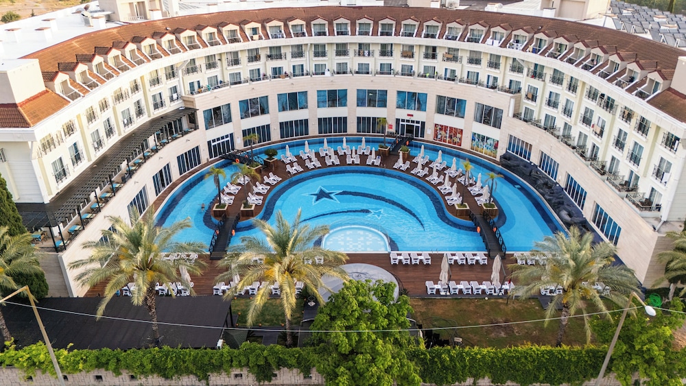 Meder Resort in KEMER