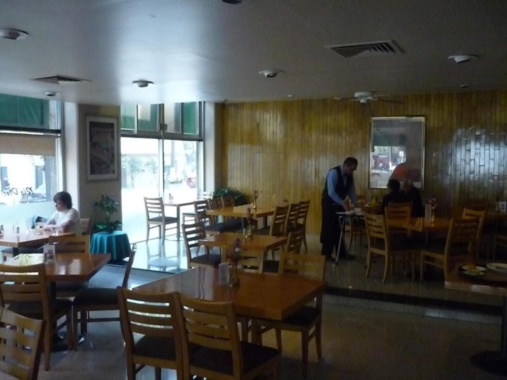 Bristol Hotel 49/62