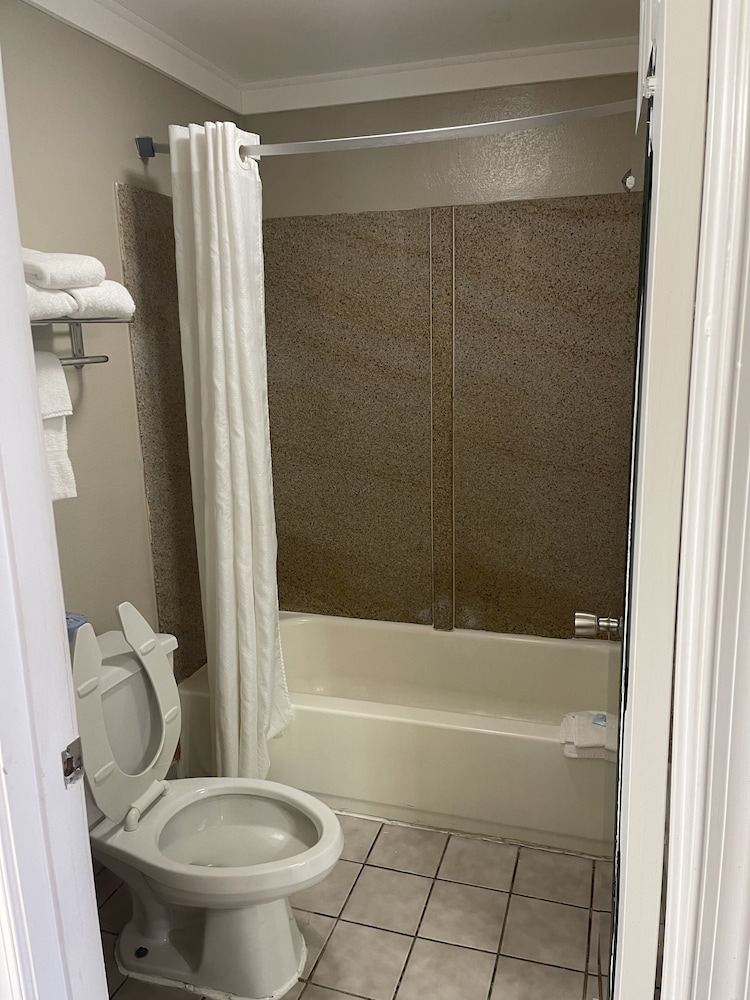 Rodeway Inn 53/58