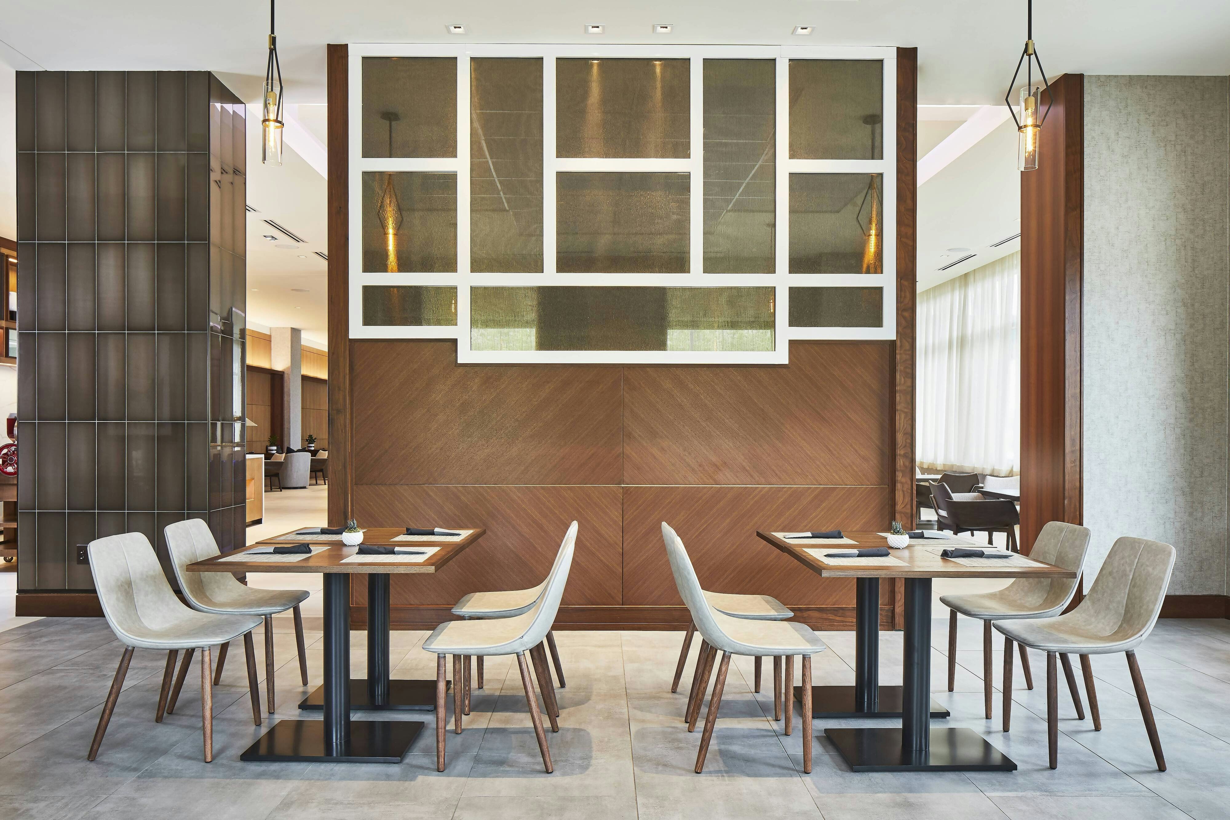 AC Hotel by Marriott Atlanta Airport Gateway 18/31