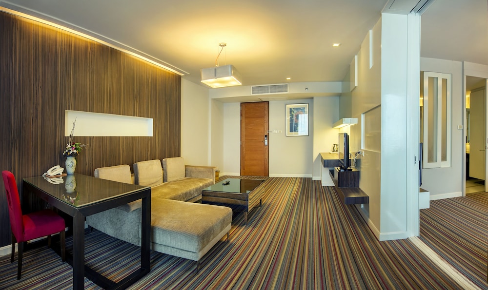 Thamrongin Hotel 17/28