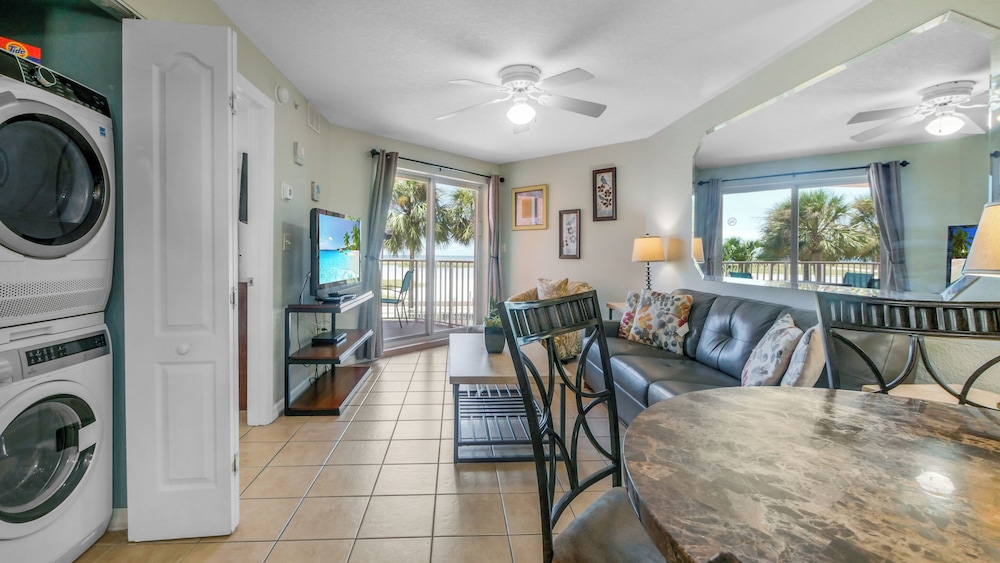 Surf Beach Resort 24/50
