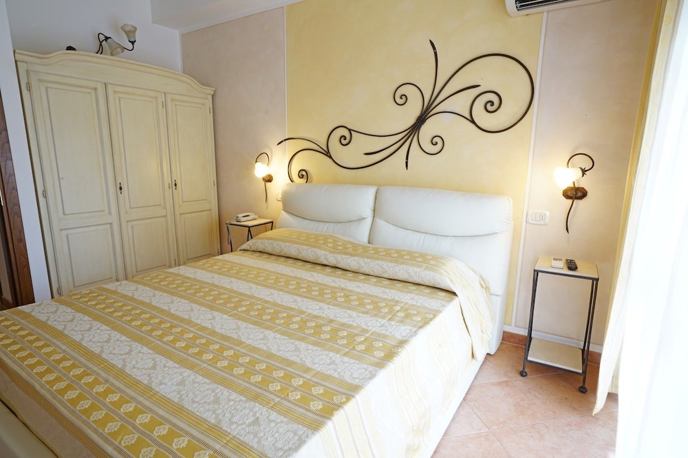 Lola Piccolo Hotel 18/68