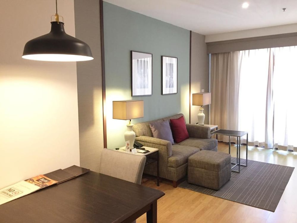 Evergreen Place Siam by UHG 44/72