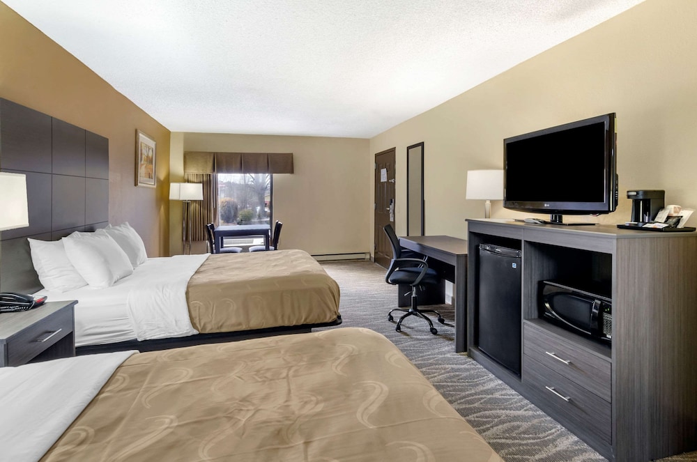 Quality Inn Hillsville 22/48