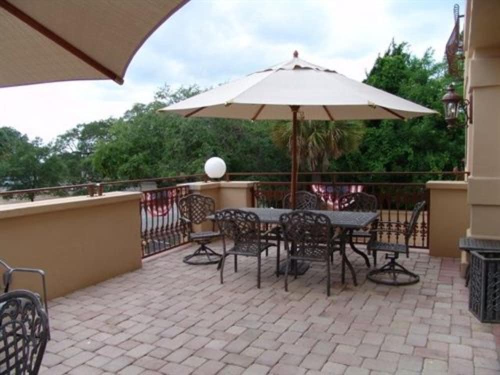 Ocean Inn and Suites 57/72