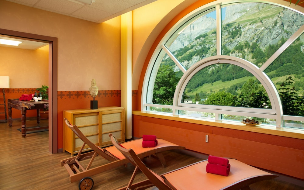Thermal Hotels And Walliser Alpentherme Leukerbad 45/77