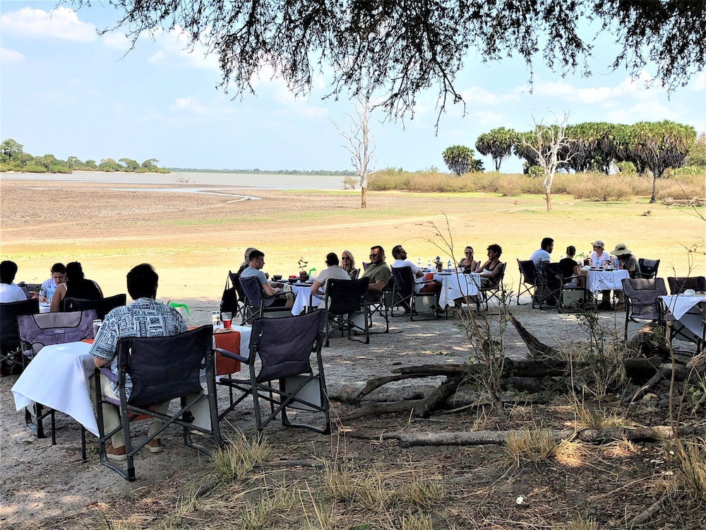 Africa Safari Camp 28/50