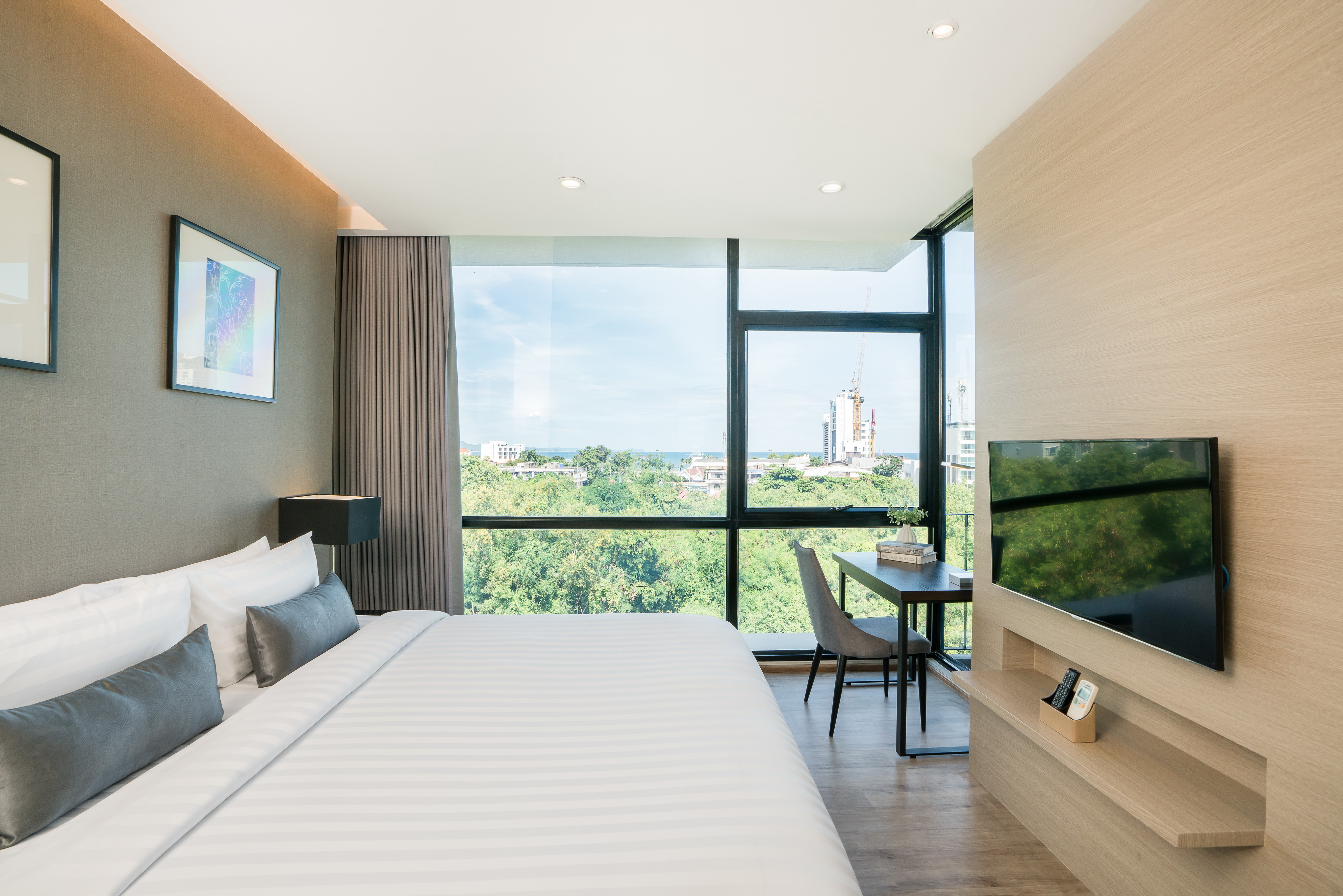GRAND SUITE