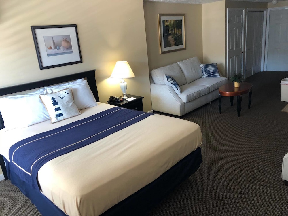 Grand Beach Inn 23/39