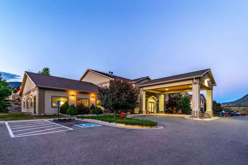 Wingate by Wyndham New Castle - Glenwood Springs 42/50