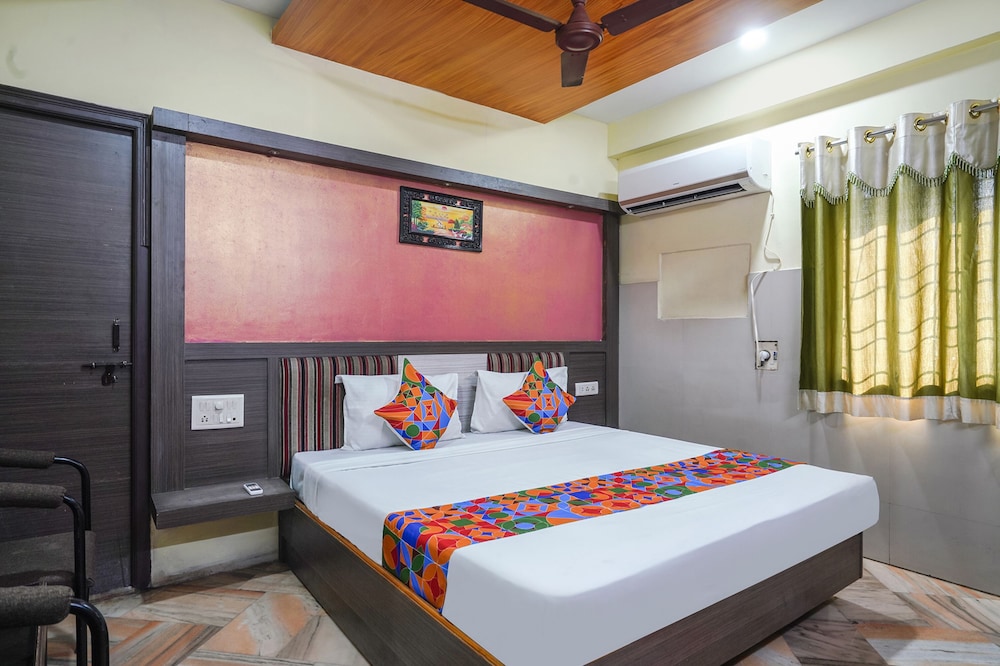 Hotel Sai National 7/16
