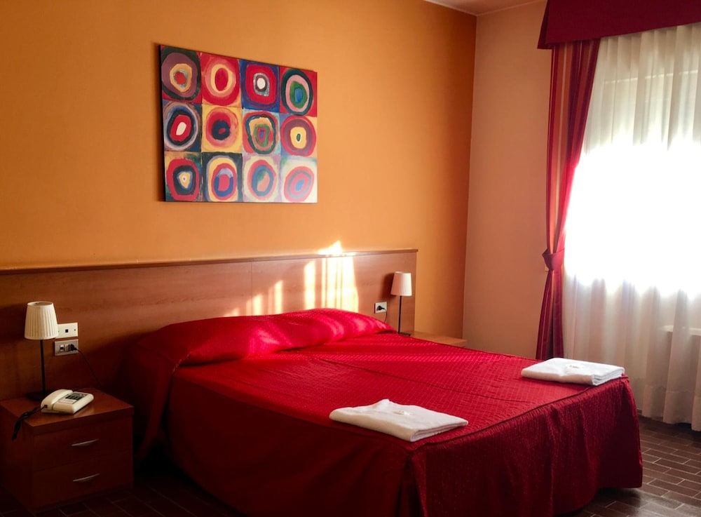 Hotel Forum 13/70