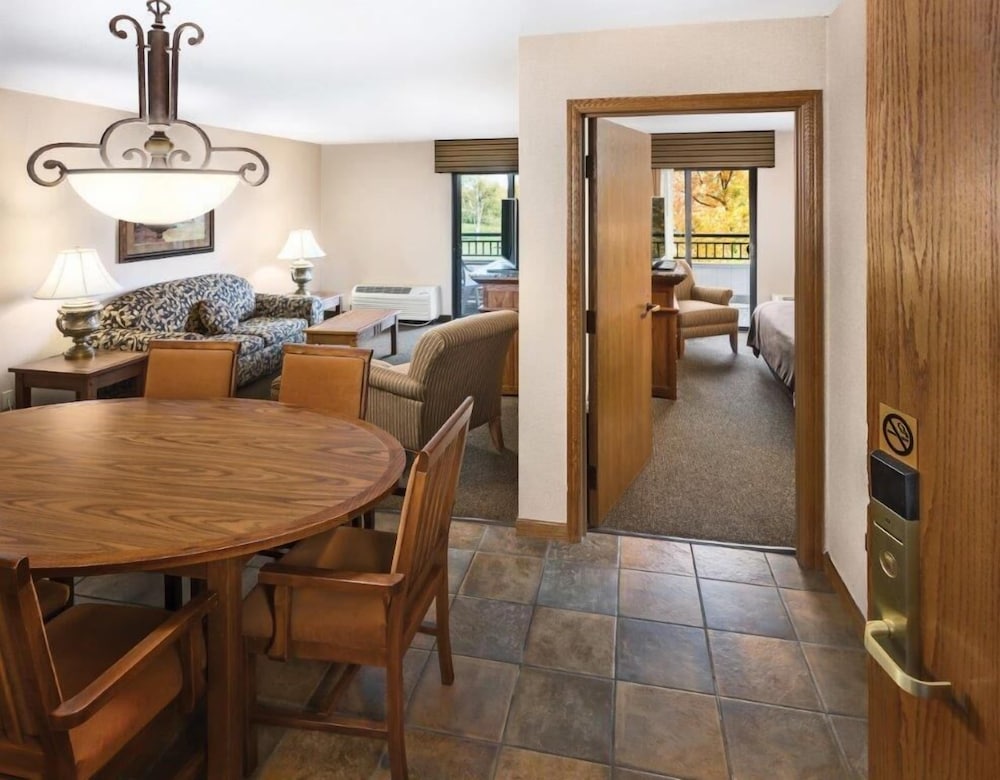 Arrowwood Resort And Conference Center 44/69