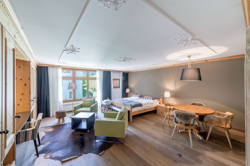 Hotel Cervus 17/34