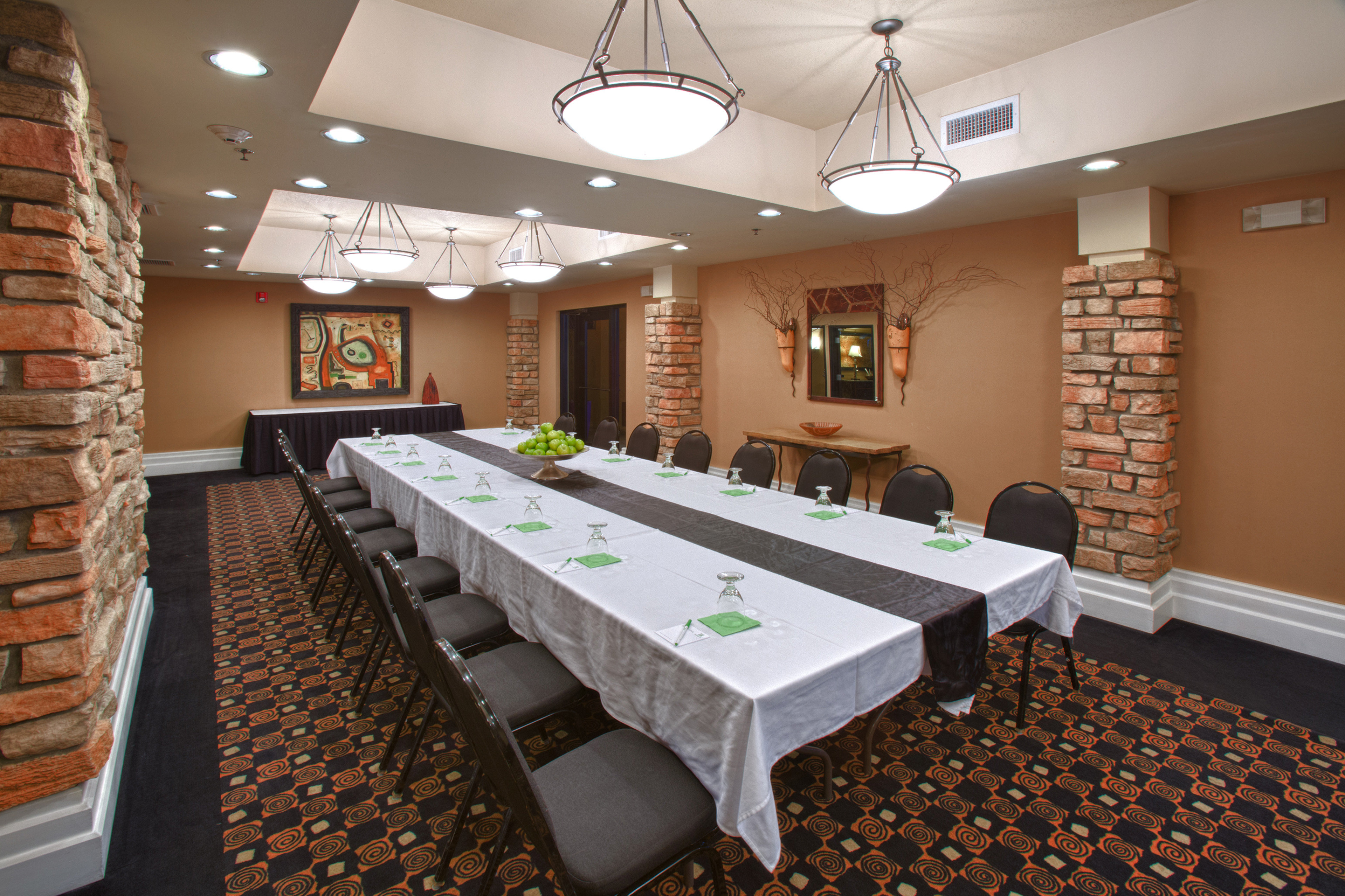 Holiday Inn Hotel Suites St Paul Ne Lake Elmo 30/80