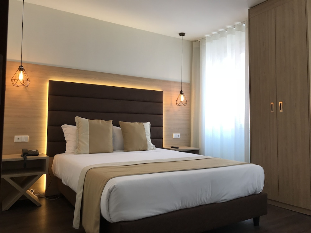 GRANDE HOTEL DA POVOA 11/28