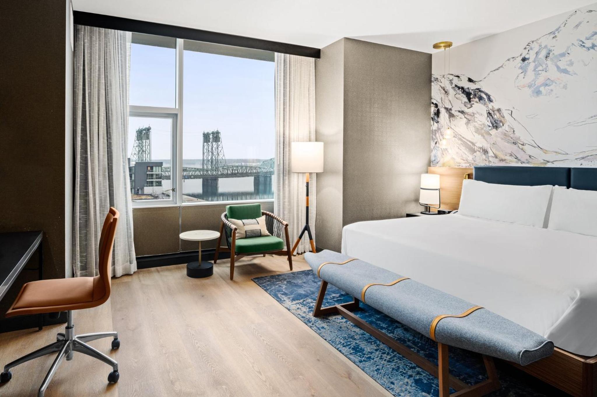 Standard, King Bed, Partial Water View