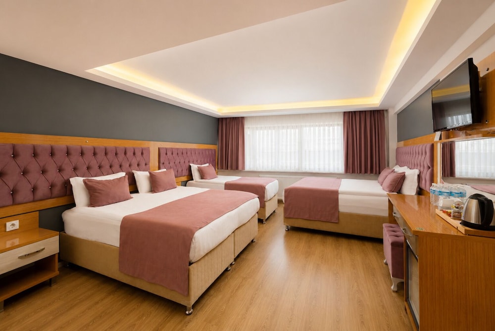 Hotel Black Pearl 24/73