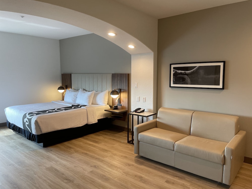 La Quinta Inn And Suites By Wyndham Port Arthur 11/50