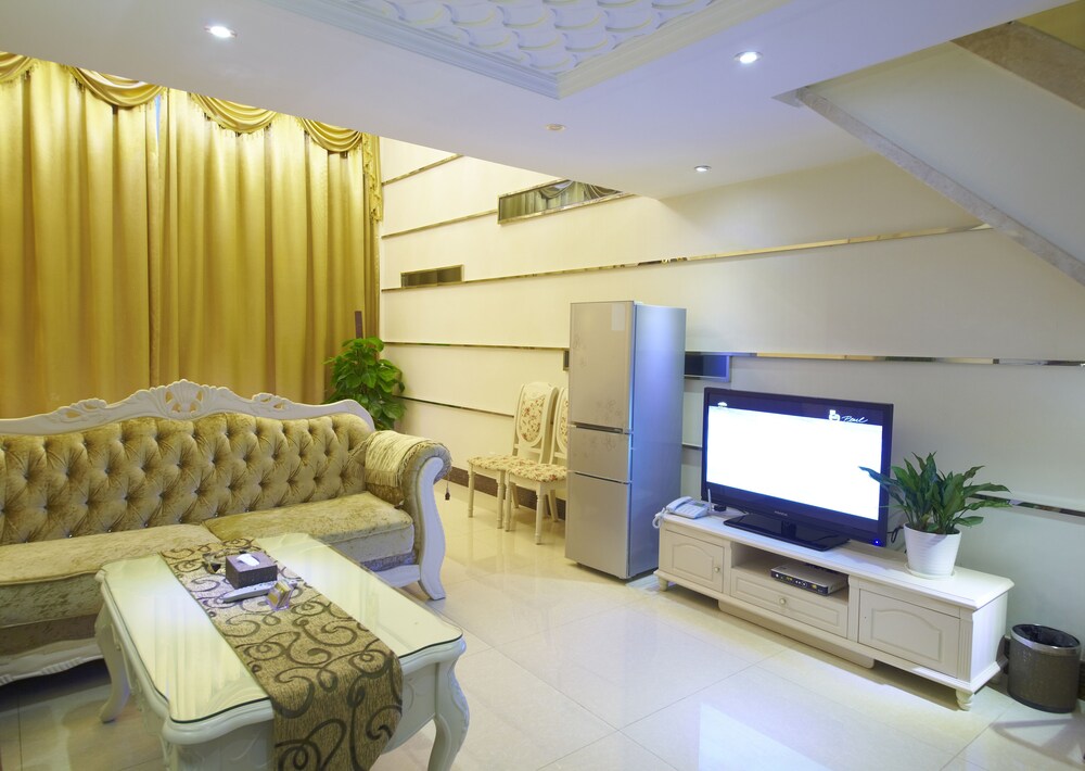 Louidon Mega Apartment Hotel of Kam Rueng Plaza Sunshine 64/77