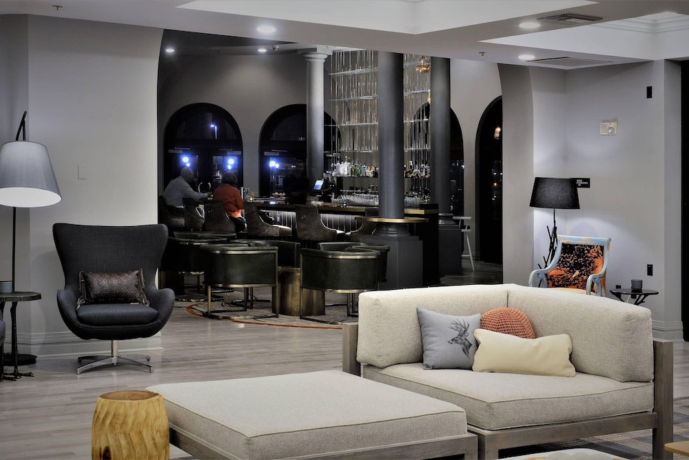 Renaissance Reno Downtown Hotel 25/50