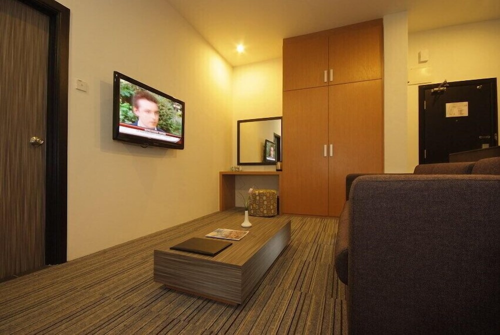 Flemington Hotel 23/43