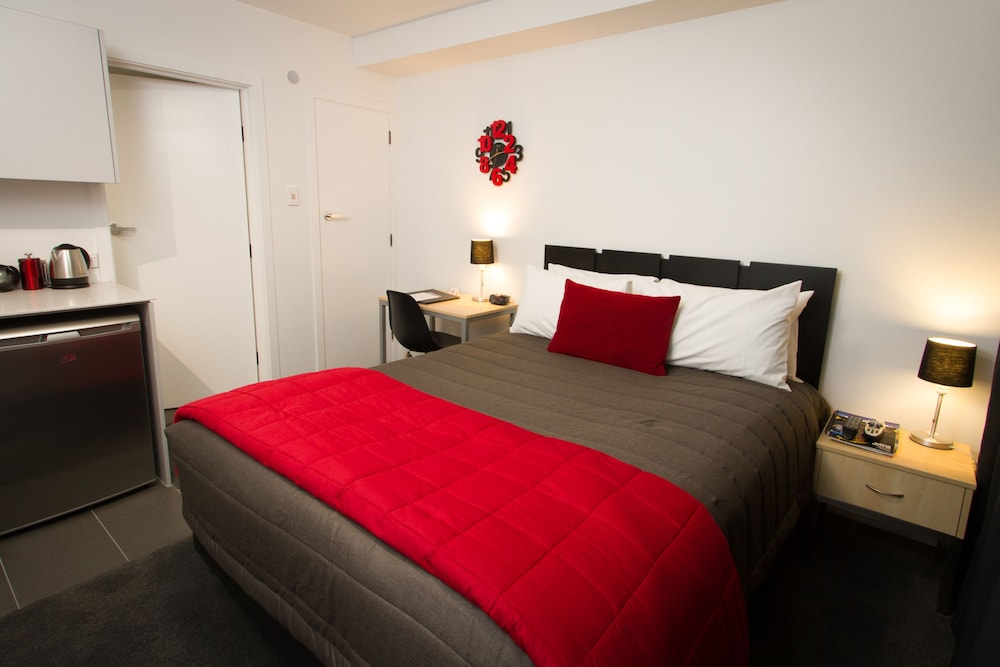 Compact, Studio, Queen Bed