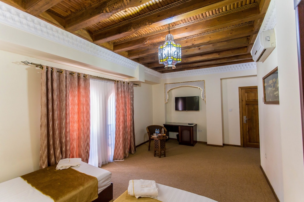 Kukaldosh Hotel 37/73